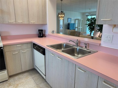 Welcome to Sunrise at Harbourside! 
Experience waterfront - photo 8