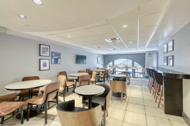 ***Homewood Suites by Hilton*** A great pied-a-terre, right in