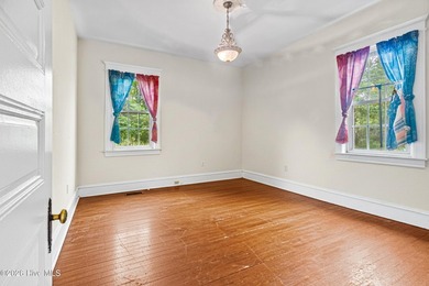 Timeless elegance and mature grounds unite harmoniously in this - photo 22