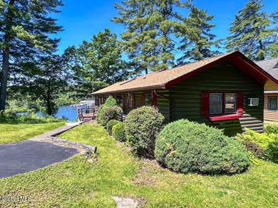 Charming log cottage overlooking Lake George with Lake George - photo 29