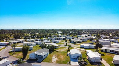 Welcome to Holiday Park, a beautiful 55+ manufactured home - photo 3