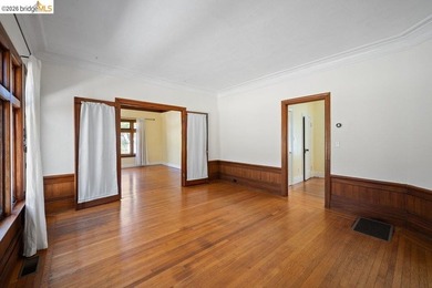 4355 Everett Avenue presents a versatile duplex opportunity in - photo 44