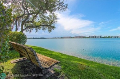 Lake Emerald Condo For Sale in Oakland Park Florida