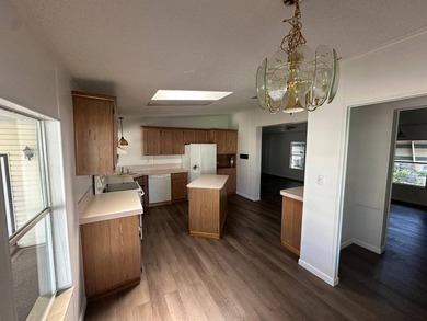 This charming 2 bedroom 2 bath home is just waiting for you - photo 8