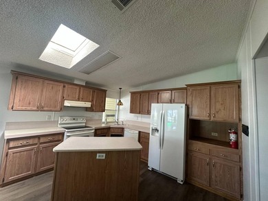 This charming 2 bedroom 2 bath home is just waiting for you - photo 9