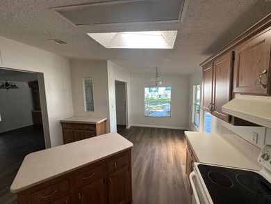 This charming 2 bedroom 2 bath home is just waiting for you - photo 10