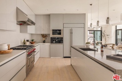 One of the final opportunities to own a three-bedroom residence - photo 14