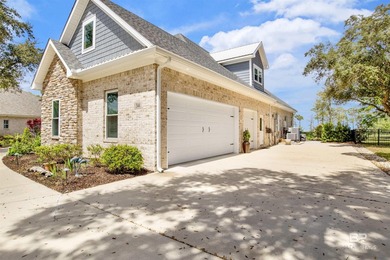 Welcome to an extraordinary custom-built luxury residence on one - photo 2