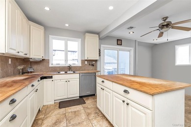 Great opportunity to purchase a 3 BR, 2 full bath Colonial in S - photo 3