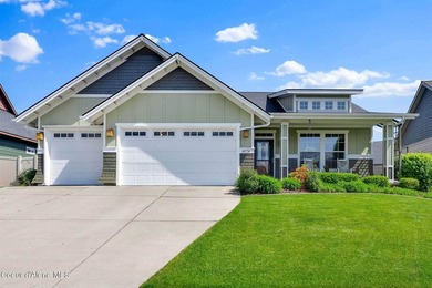 Welcome to Radiant Lake Living! Located in the highly desirable - photo 1