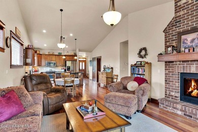 Welcome to Radiant Lake Living! Located in the highly desirable - photo 7