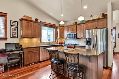 Welcome to Radiant Lake Living! Located in the highly desirable - photo 10