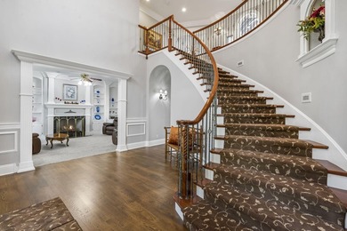 Welcome to an extraordinary lakefront estate in the prestigious - photo 21