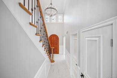 Welcome to an architectural masterpiece set in the heart of - photo 22