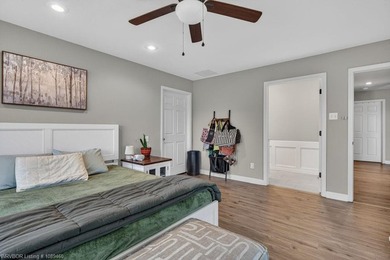 Beautiful & Super Clean 3 Bedroom, 3 1/2 Bath home on 1.46 - photo 23