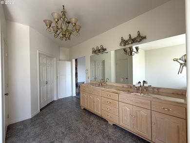 Enjoy peaceful COASTAL LIVING in this custom-built 2006 home - photo 23