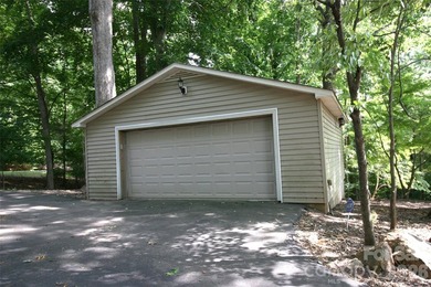 WATERFRONT Ranch with full finished basement! One acre +lot - photo 4