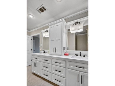 Beautiful & Super Clean 3 Bedroom, 3 1/2 Bath home on 1.46 - photo 26