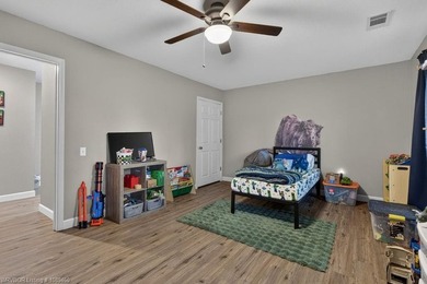Beautiful & Super Clean 3 Bedroom, 3 1/2 Bath home on 1.46 - photo 29