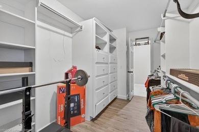 Beautiful & Super Clean 3 Bedroom, 3 1/2 Bath home on 1.46 - photo 36