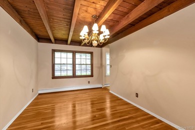 Welcome Home To 21 Beech Place. Colonial Residence On A Quiet - photo 6