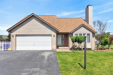 Don't miss this opportunity to own 29 Jade Drive! This - photo 1