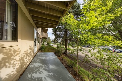 You will fall in love with this beautiful home in a quietly - photo 9