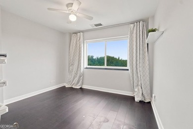Priced to sell and move in ready right on time for the new - photo 9