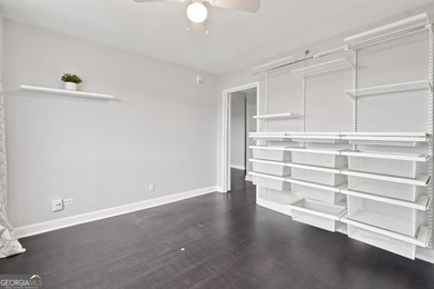 Priced to sell and move in ready right on time for the new - photo 10