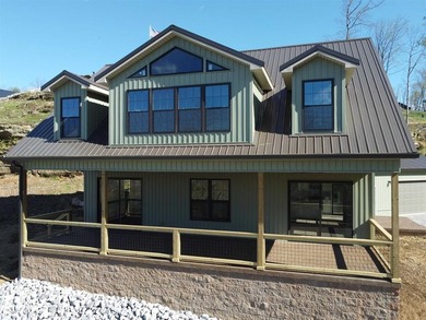 Brand New Waterfront home in the desirable Stargazer - photo 6