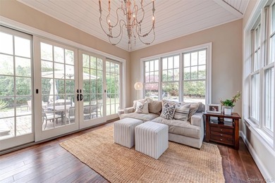 Move right into this spectacular 4 BR, 2.5 BA colonial in the - photo 11