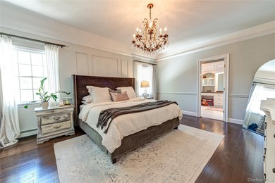 Move right into this spectacular 4 BR, 2.5 BA colonial in the - photo 16