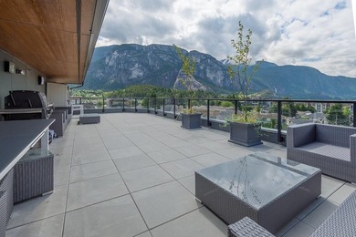 DISCOVER DOWNTOWN SQUAMISH LIVING!! This centrally located, West - photo 22