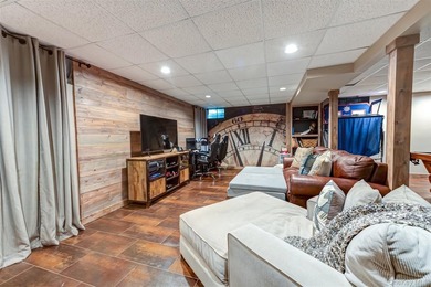 Move right into this spectacular 4 BR, 2.5 BA colonial in the - photo 23