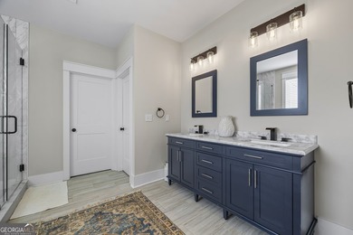 Beautiful farmhouse less than 1 mile from downtown Monroe and - photo 45