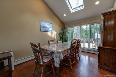 Impeccably maintained 2,000 sq. ft. move-in ready Splanch set on - photo 7