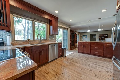 Impeccably maintained 2,000 sq. ft. move-in ready Splanch set on - photo 10
