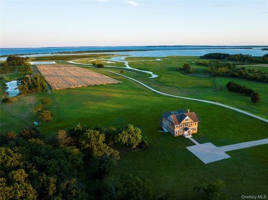 Behind a lush privet hedge, this expansive 102+ acre waterside - photo 6
