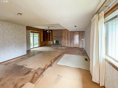 Three bedroom, two bath home in Salemtowne Civic Association 55+ - photo 8