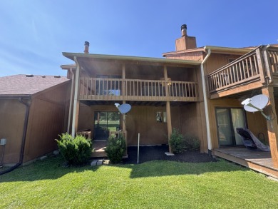 2 Bedroom, 1.5 Bath Townouse - Lake Townhome/Townhouse For Sale in Perry Park, Kentucky