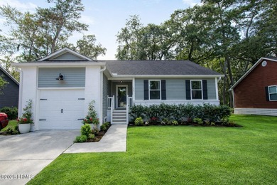 (private lake, pond, coastal) Home Active Under Contract in Saint Helena Island South Carolina