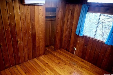 Unique property located in the tree covered hills above Medina - photo 6