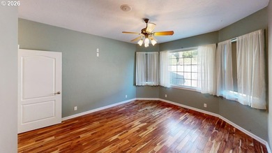 Coastal, Beautifully designed and immaculately maintained 3287 - photo 19