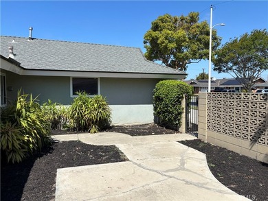 Enjoy coastal living in this highly sought after Huntington - photo 4