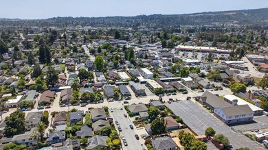 Two turn-key homes on one large lot with extra building area and - photo 11