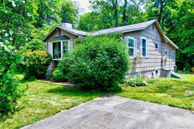 (private lake, pond, creek) Home Sale Pending in Monroe New York