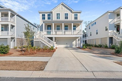 Luxury marsh front living, newer construction, deep water - photo 2