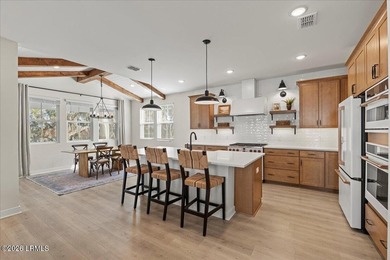 Luxury marsh front living, newer construction, deep water - photo 6