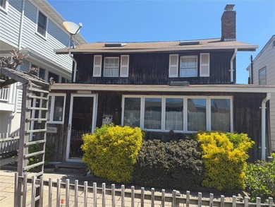 Mint very well Maintained 2 story Home in the trendy West end of - photo 1
