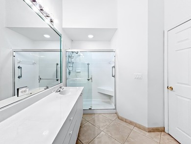 Second-floor condo with 3 bedrooms, 2 bathrooms, vaulted - photo 17